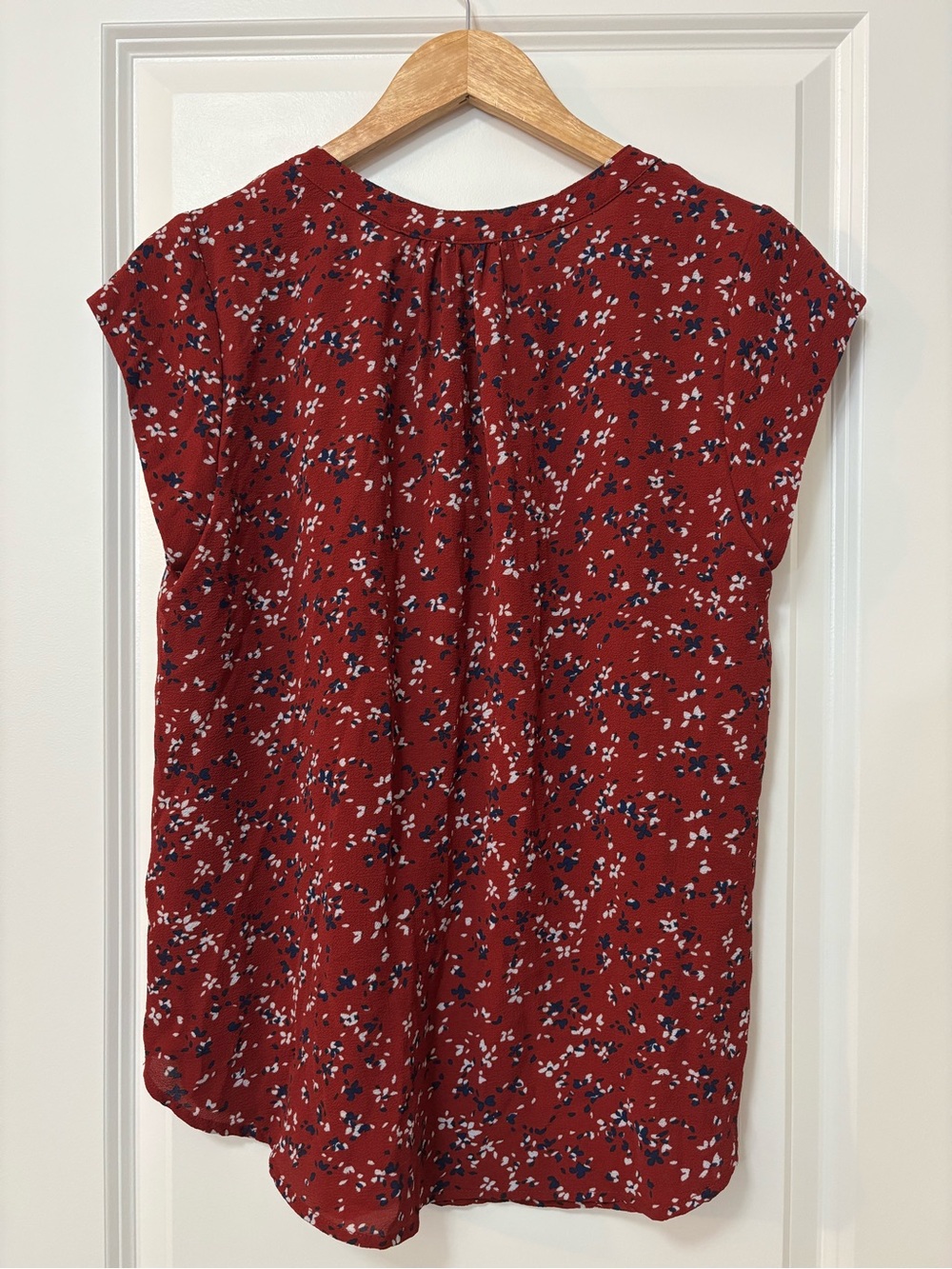 41 Hawthorn Burgundy Navy Floral Print Cap Sleeve  Top, Size M - Picture 2 of 8